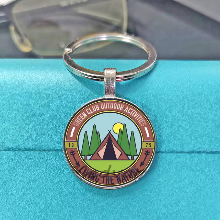 ميدالية مفاتيح زجاجية بتصميم م - مراجعة Outdoor Adventure Enthusiast وسعره